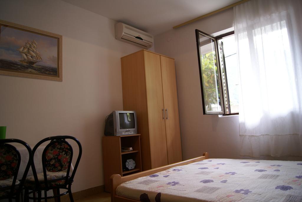 Apartment Kotor-Andrija Jovanovic Habitación foto